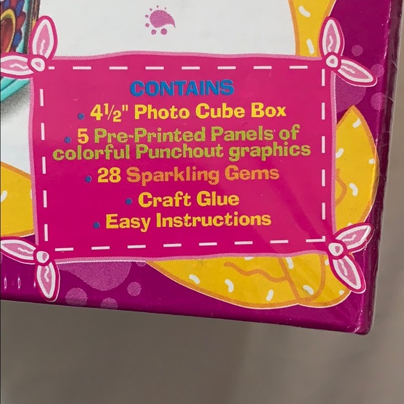 Alex Bandana Photo Box NWT - Picture 3 of 3